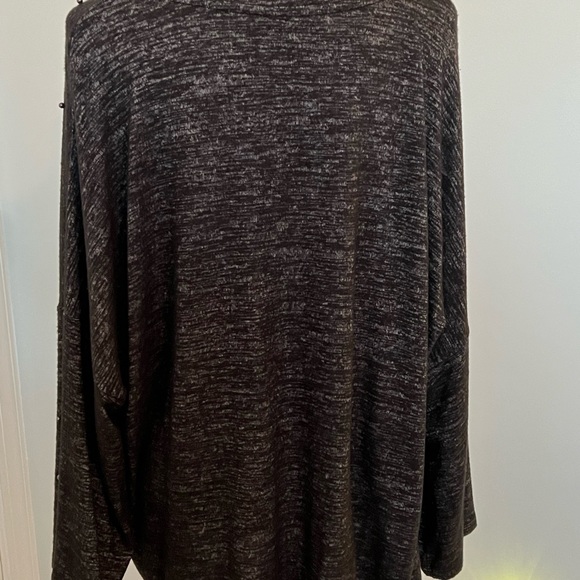 DG2 plus size 2x Black Heather sweater top w Charcoal beads - Picture 5 of 12